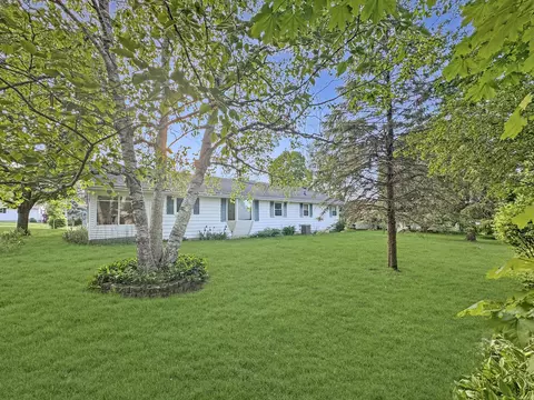 1853 Ridge Dr, Freeport, IL 61032 photo 27