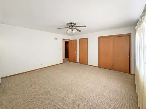 1853 Ridge Dr, Freeport, IL 61032 photo 16
