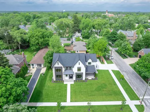 4500 Clausen Ave, Western Springs, IL 60558