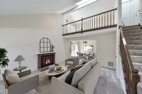 Living - 1748 Ennis Ln, Wheaton, IL 60189 photo 3 of 5