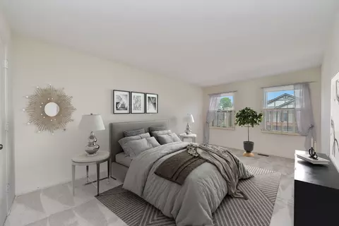 Bedroom - 1748 Ennis Ln, Wheaton, IL 60189 photo 1 of 3