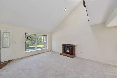 Living - 1748 Ennis Ln, Wheaton, IL 60189 photo 1 of 5