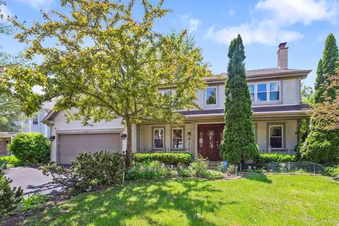 497 Farm Bridge Rd, Lake Zurich, IL 60047