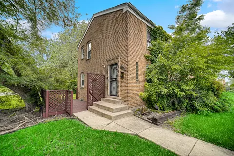 8758 S Kimbark Ave, Chicago, IL 60619