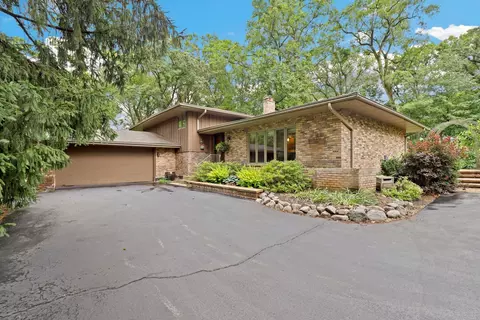 8701 W 120th St, Palos Park, IL 60464