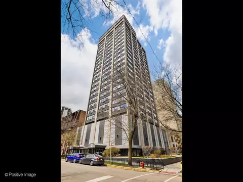 2700 N Hampden Ct #23D, Chicago, IL 60614