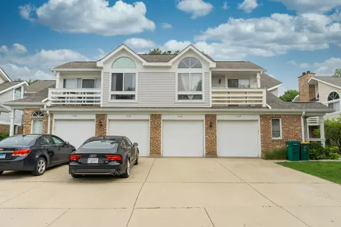 1110 Courtland Dr, Buffalo Grove, IL 60089