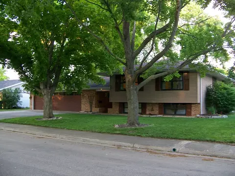 605 N Northview Dr, Fairbury, IL 61739