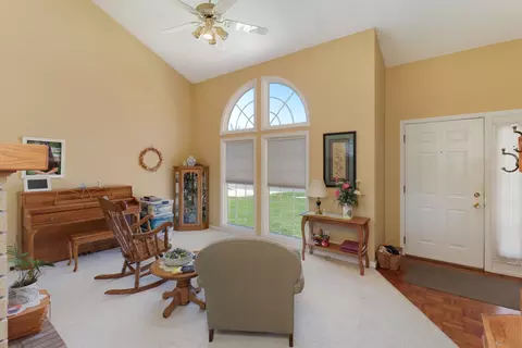 1606 Cutter Ct, Normal, IL 61761 photo 5