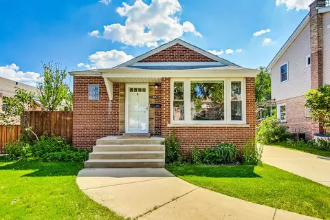 7635 N Odell Ave, Niles, IL 60714
