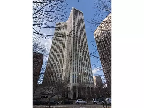 2626 N Lakeview Ave #2411, Chicago, IL 60614