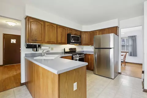 Kitchen - 1030 Cuyahoga Dr, Bartlett, IL 60103 photo 1 of 3
