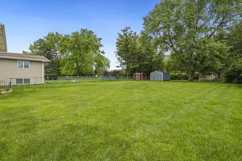 Exterior - 1030 Cuyahoga Dr, Bartlett, IL 60103 photo 3 of 7