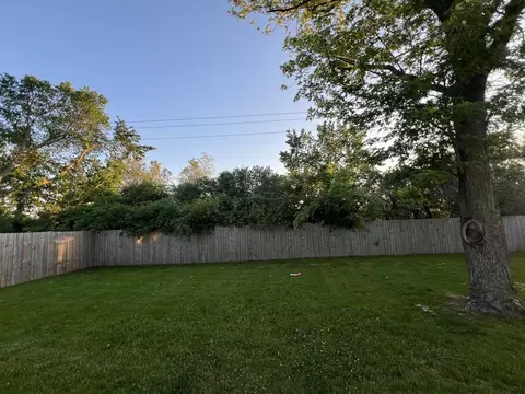 Exterior - 436 Cherry Ln, Glenview, IL 60025 photo 6 of 6