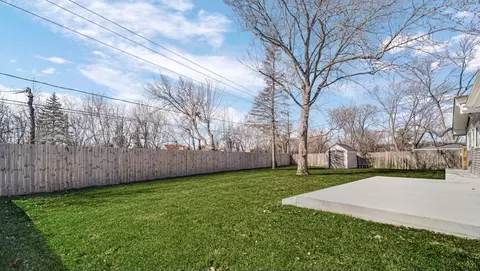 Exterior - 436 Cherry Ln, Glenview, IL 60025 photo 4 of 6