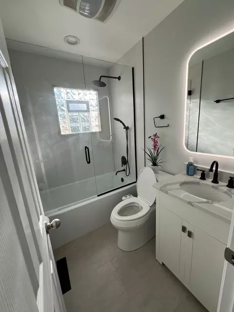 Bath - 436 Cherry Ln, Glenview, IL 60025 photo 1 of 4