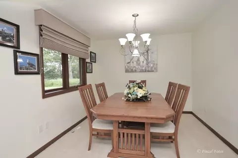 Dining - 7405 Maxon Rd, Harvard, IL 60033 photo 1 of 1