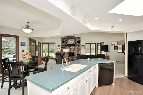 Kitchen - 7405 Maxon Rd, Harvard, IL 60033 photo 3 of 4