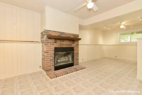 Living - 1119 Rolling Lane Rd, Johnsburg, IL 60051 photo 5 of 6