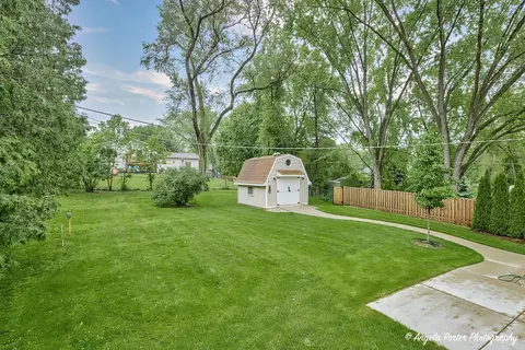 Exterior - 1119 Rolling Lane Rd, Johnsburg, IL 60051 photo 5 of 11