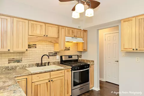 Kitchen - 1119 Rolling Lane Rd, Johnsburg, IL 60051 photo 2 of 3