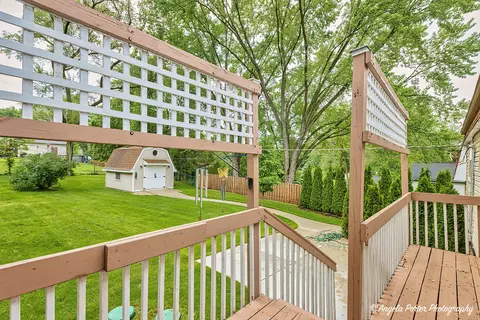 Exterior - 1119 Rolling Lane Rd, Johnsburg, IL 60051 photo 4 of 11