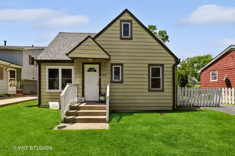 1314 Woodridge Dr, Round Lake Beach, IL 60073