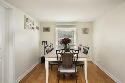 Dining - 2015 Greenview Rd, Northbrook, IL 60062 photo 1 of 1