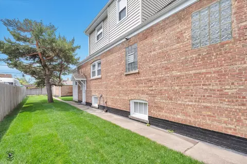 Exterior - 7229 W 57th Pl, Summit, IL 60501 photo 3 of 5