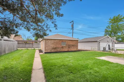 Exterior - 7229 W 57th Pl, Summit, IL 60501 photo 5 of 5