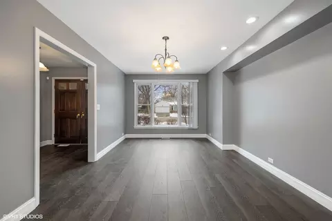 Living - 643 Robin Ln, Glencoe, IL 60022 photo 7 of 7