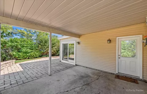 Exterior - 1304 E Illinois St, Wheaton, IL 60187 photo 5 of 5