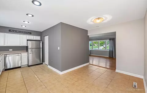 Other - 1304 E Illinois St, Wheaton, IL 60187 photo 4 of 5