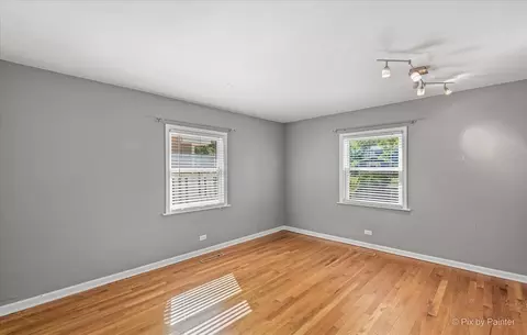 Bedroom - 1304 E Illinois St, Wheaton, IL 60187 photo 1 of 5