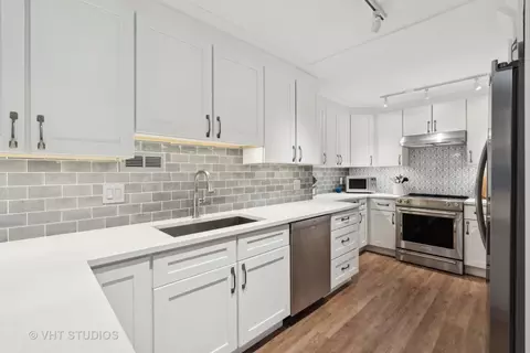 200 E Delaware Pl #9F, Chicago, IL 60611 photo 16