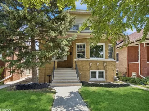 3217 Harvey Ave, Berwyn, IL 60402