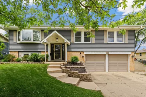 1786 Glen Lake Rd, Hoffman Estates, IL 60169