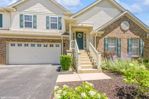 1615 Millbrook Dr #1615, Algonquin, IL 60102