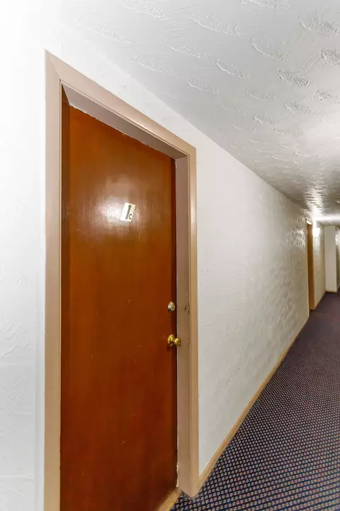 Undisclosed, Des Plaines, IL 60016 photo 21