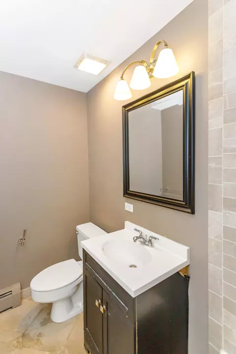 Undisclosed, Des Plaines, IL 60016 photo 20