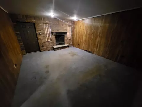 Living - Undisclosed, Burbank, IL 60459 photo 1 of 1
