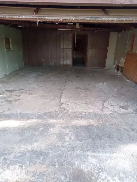 Exterior - Undisclosed, Burbank, IL 60459 photo 3 of 4