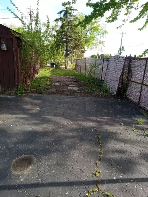 Exterior - Undisclosed, Burbank, IL 60459 photo 2 of 4