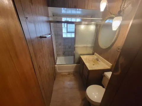 Bath - Undisclosed, Burbank, IL 60459 photo 2 of 2