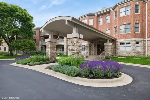 940 Augusta Way #110, Highland Park, IL 60035