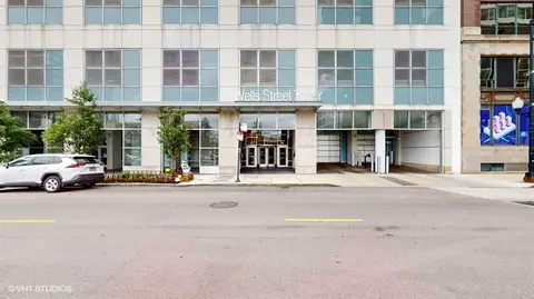 701 S Wells St #3304, Chicago, IL 60607