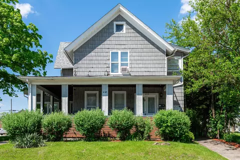 438 Villa St, Elgin, IL 60120