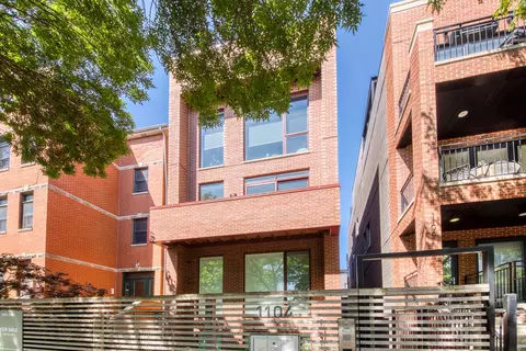 1104 N Marshfield Ave #2, Chicago, IL 60622