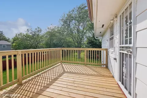 Exterior - 17016 Pine Ct, Hazel Crest, IL 60429 photo 2 of 4
