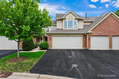 1683 Pearl Ct, Crystal Lake, IL 60014